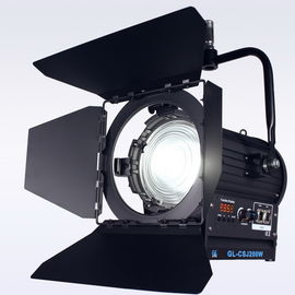 CRI 92 フィルムライト 200W LED フレンネルライト バイカラー NO プロのスタジオ照明のための扇風機 ((ポール操作ヨーク) サプライヤー