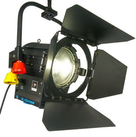 CRI 92 フィルムライト 200W LED フレンネルライト バイカラー NO プロのスタジオ照明のための扇風機 ((ポール操作ヨーク) サプライヤー
